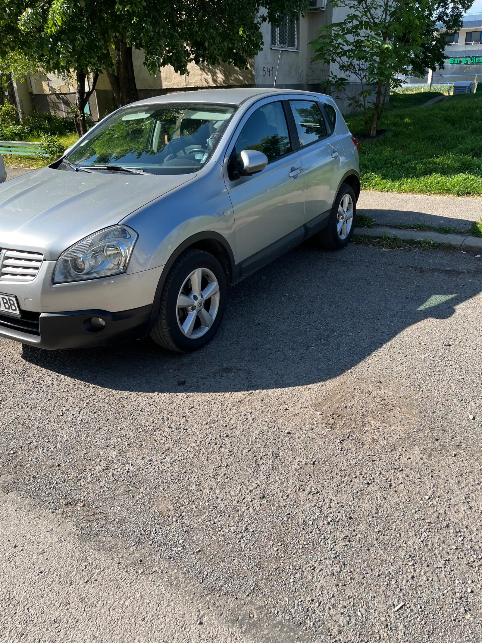 Nissan Qashqai Джип, снимка 2 - Автомобили и джипове - 53764966