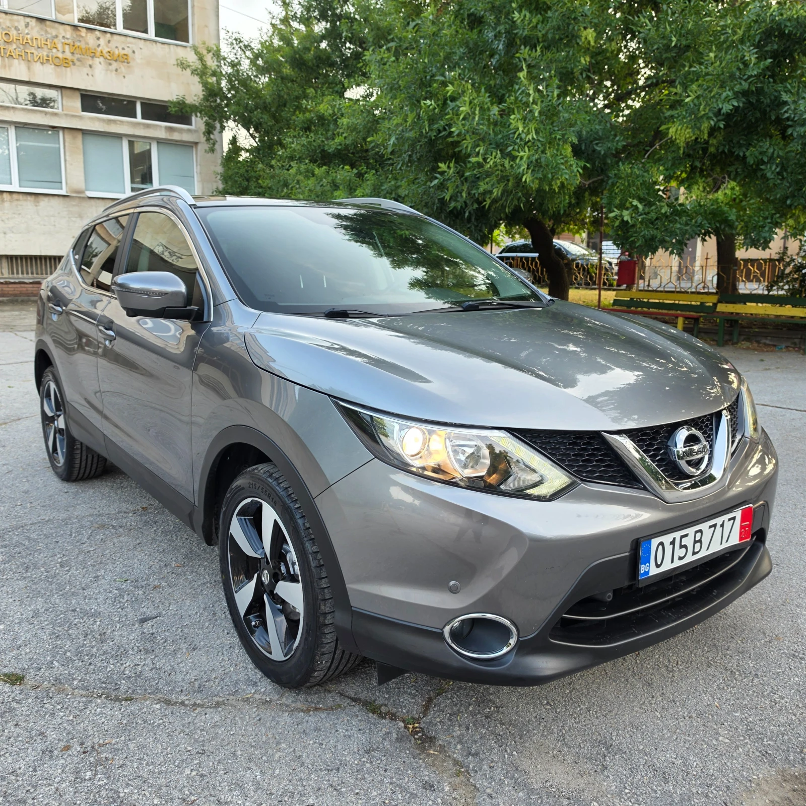 Nissan Qashqai 1.5DCI TEKNA FULL ОБСЛУЖЕН, снимка 2 - Автомобили и джипове - 55139150