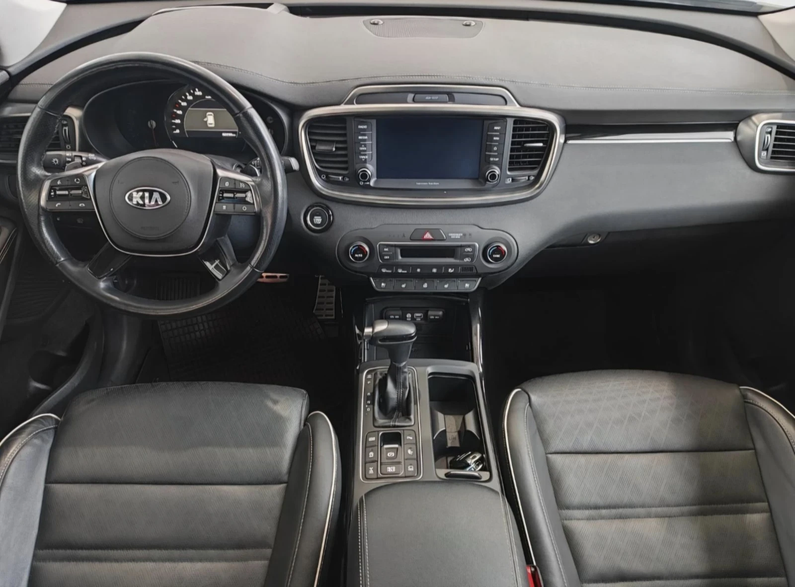 Kia Sorento GT, снимка 13 - Автомобили и джипове - 55425187