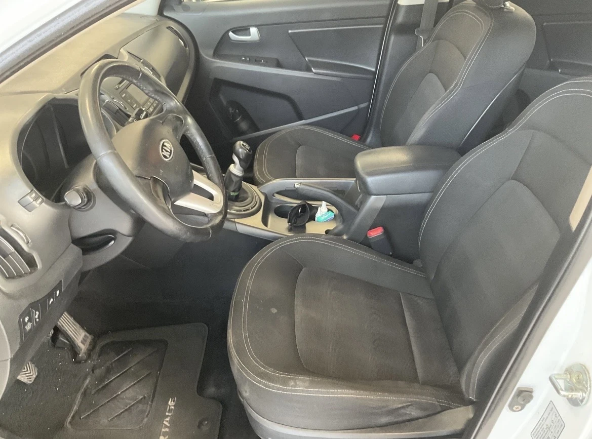 Kia Sportage 1.6, снимка 5 - Автомобили и джипове - 55883778