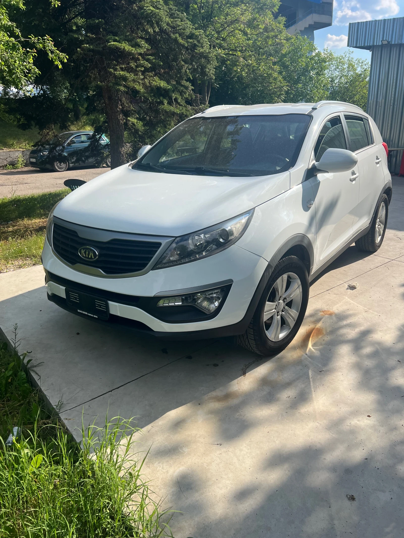 Kia Sportage 1.6, снимка 2 - Автомобили и джипове - 55883778