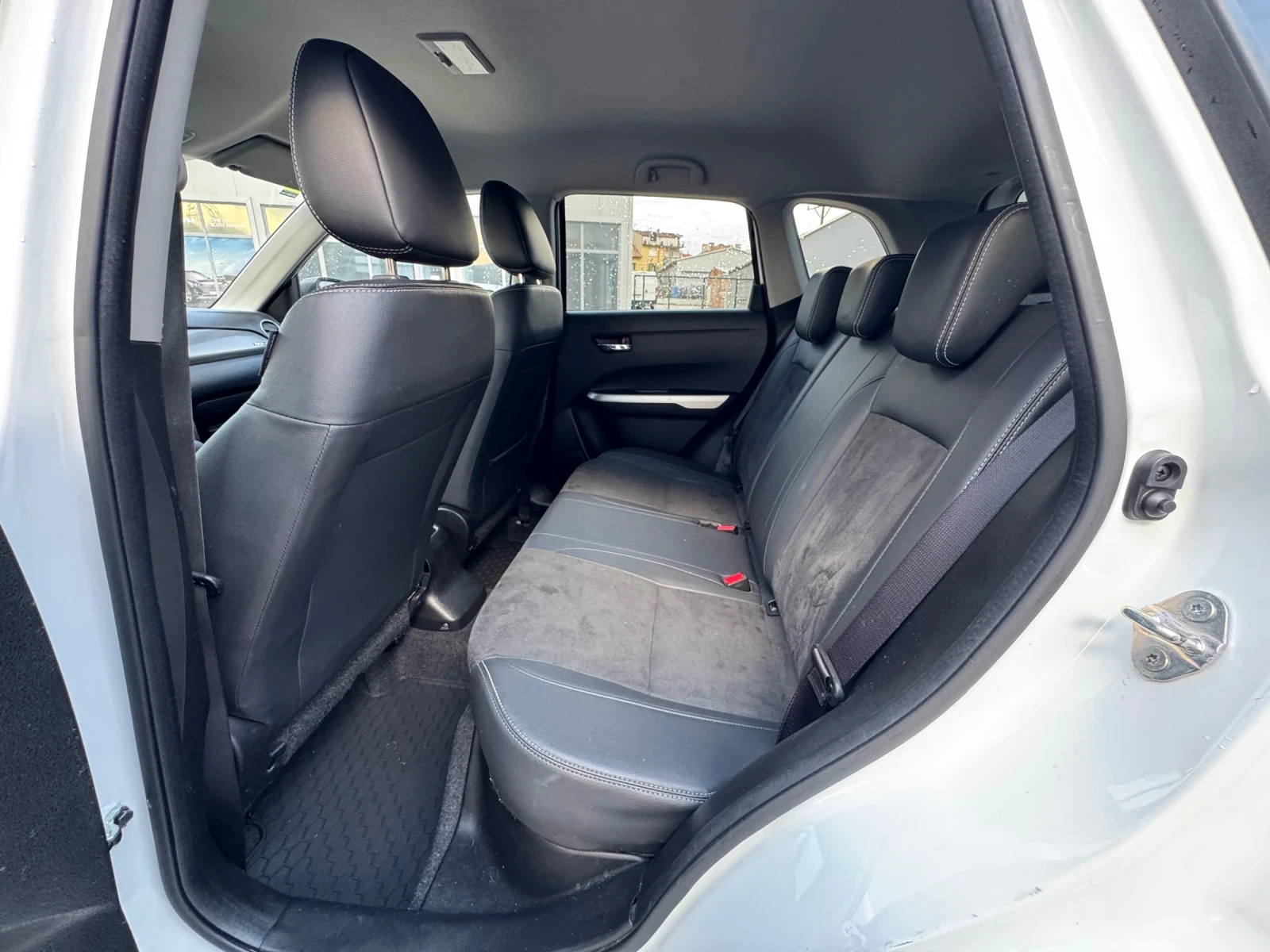 Suzuki Vitara 1.6D All GRIP 4x4 Навигация Key less , снимка 10 - Автомобили и джипове - 56021452