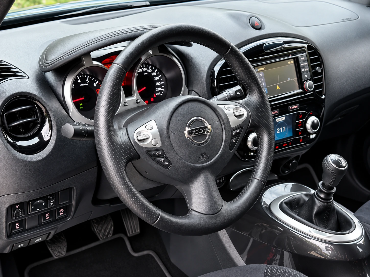 Nissan Juke 1.2DIG-T* TEKNA* KeyLess* Navi* LED* Facelift* Eu6, снимка 15 - Автомобили и джипове - 56318850