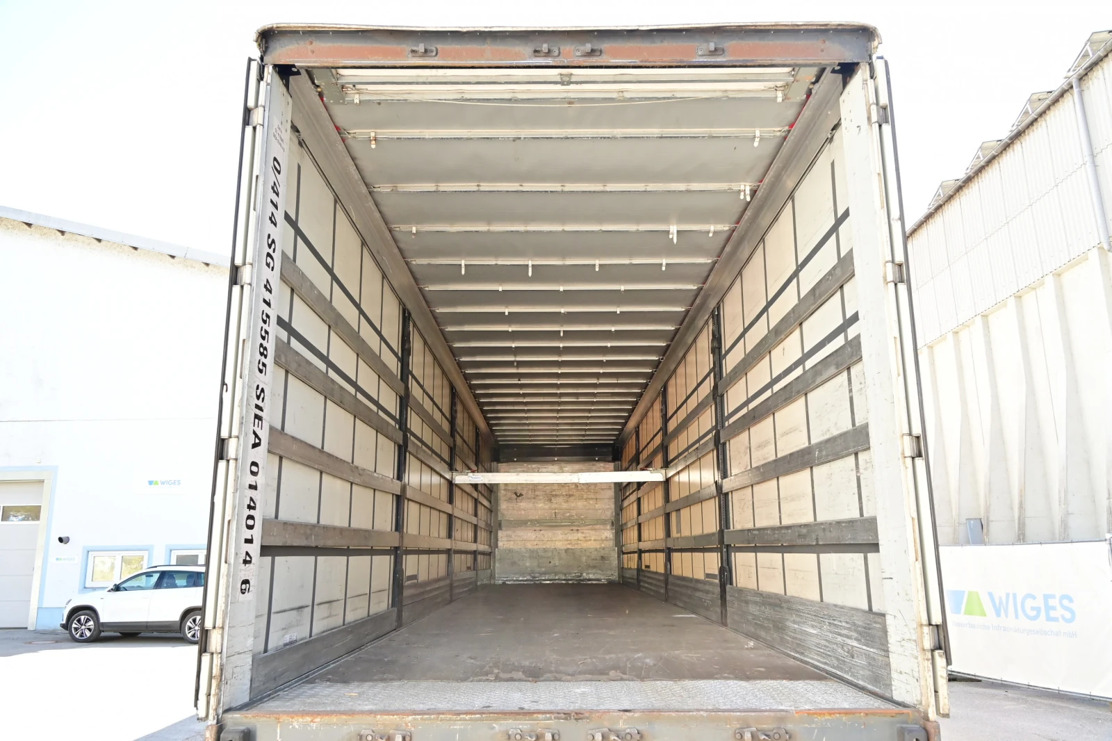 Полуремарке Schwarzmuller 3/E Тристрана щора, снимка 6 - Ремаркета - 52368076