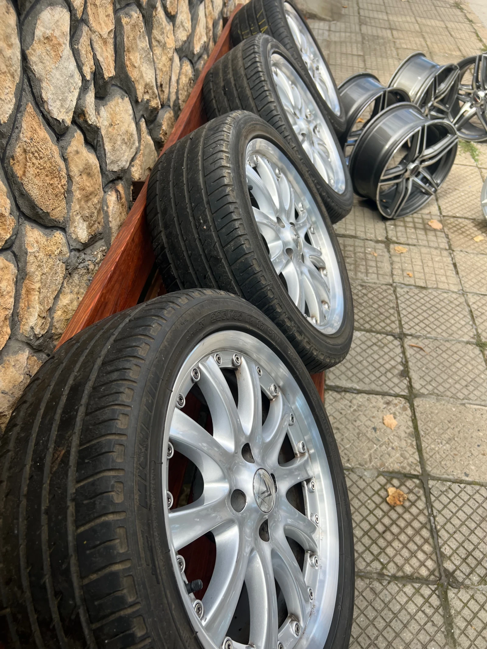    225/45R17 | Mobile.bg   6