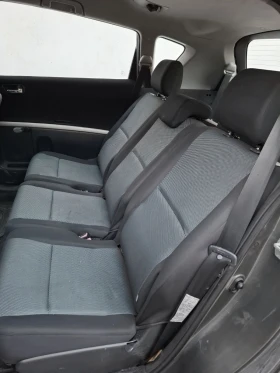 Toyota Corolla verso, снимка 8