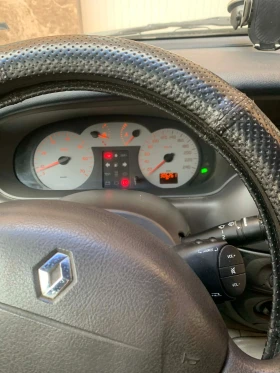 Renault Scenic - 900 € / 1760.25 лв. - 57312365 7