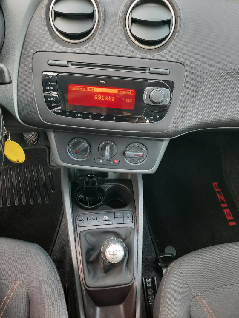 Seat Ibiza 2012таEURO5 TDI, снимка 11 - Автомобили и джипове - 46393973