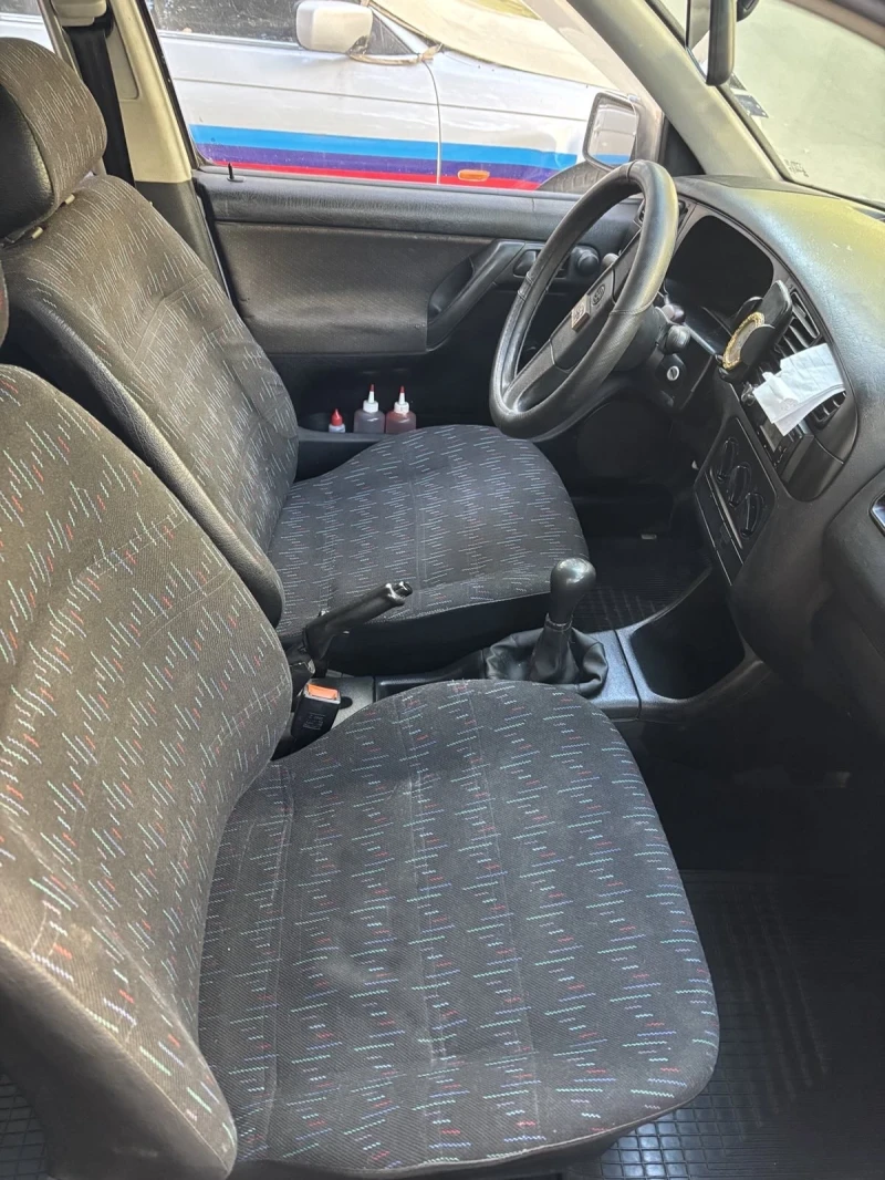 VW Golf, снимка 2 - Автомобили и джипове - 47649627