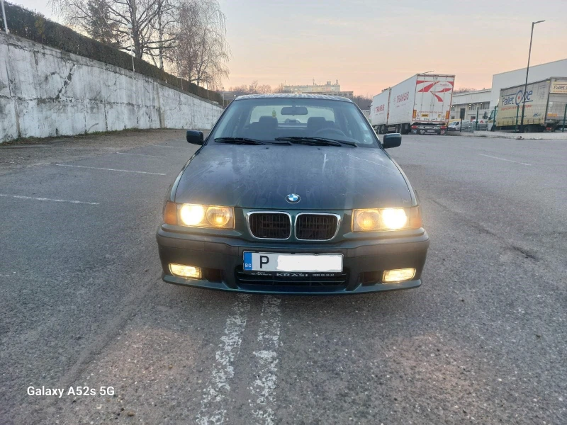 BMW 318, снимка 1 - Автомобили и джипове - 48414825