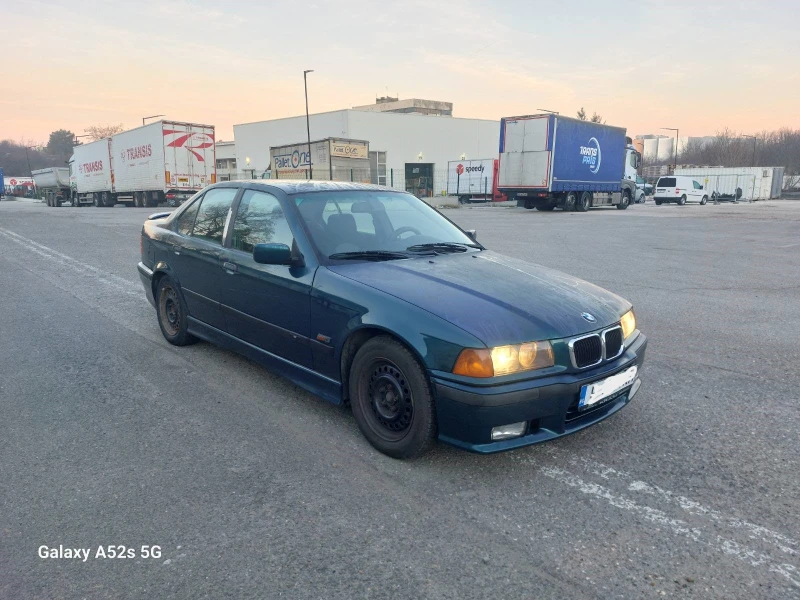 BMW 318, снимка 8 - Автомобили и джипове - 48414825