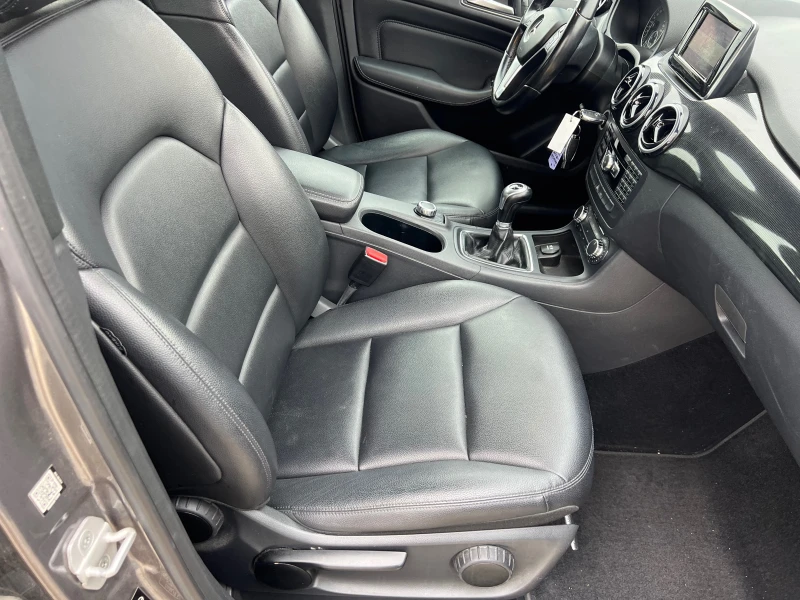 Mercedes-Benz B 200 2.0 , снимка 11 - Автомобили и джипове - 51691823