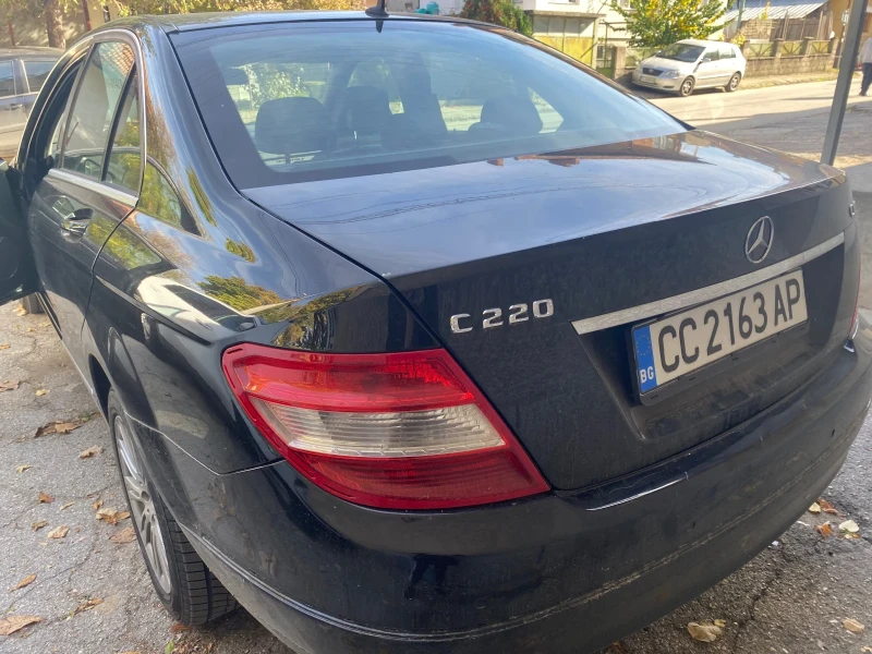 Mercedes-Benz C 220, снимка 5 - Автомобили и джипове - 52277230