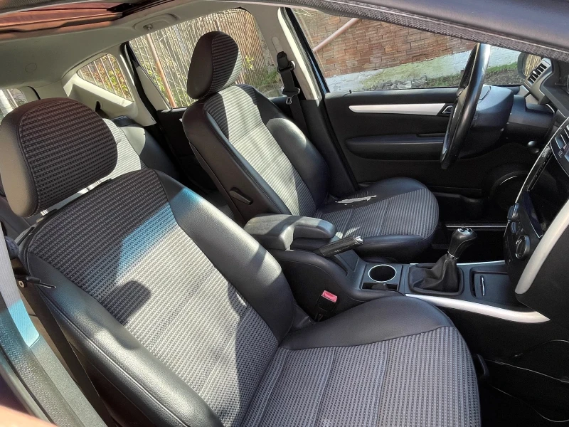 Mercedes-Benz A 200 Avangartde, снимка 9 - Автомобили и джипове - 52431148