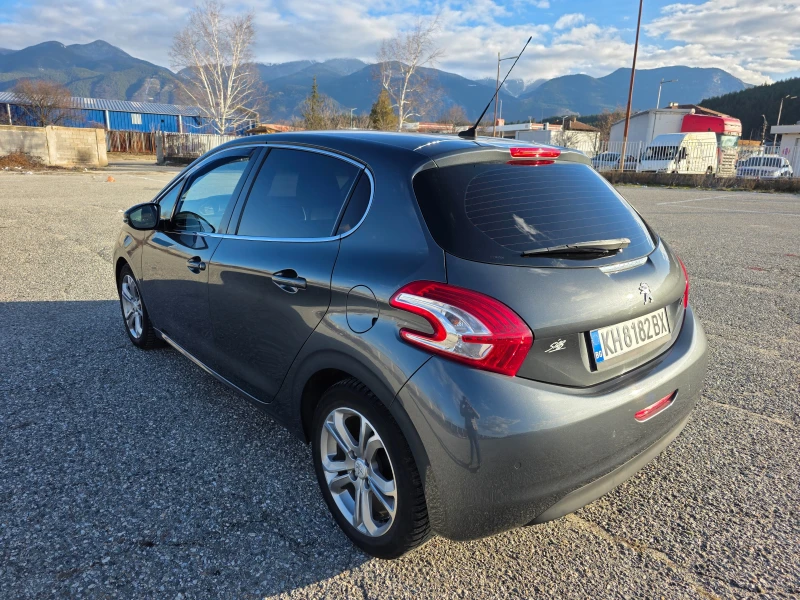 Peugeot 208, снимка 4 - Автомобили и джипове - 53462665
