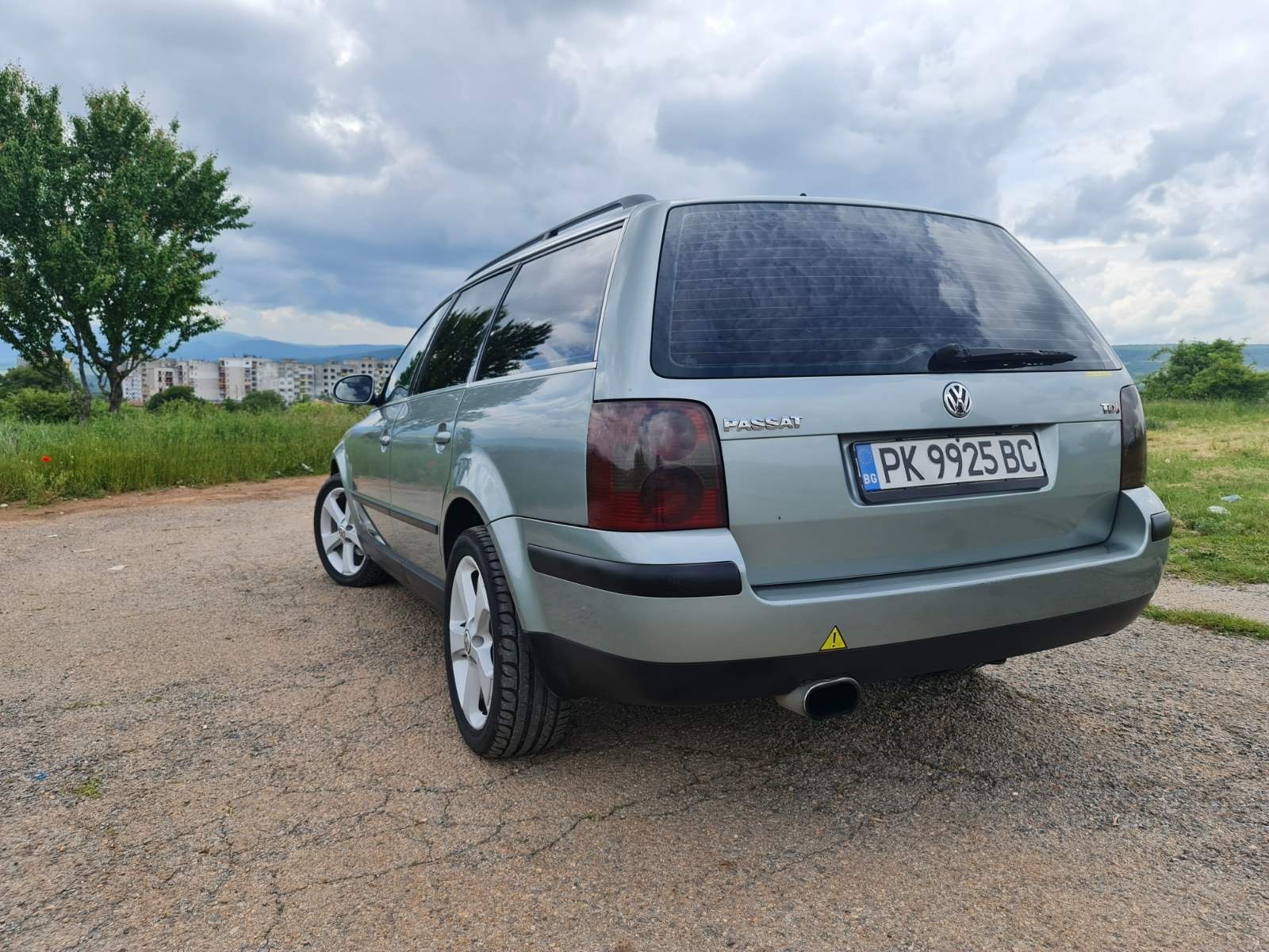 VW Passat 5.5 - изображение 1