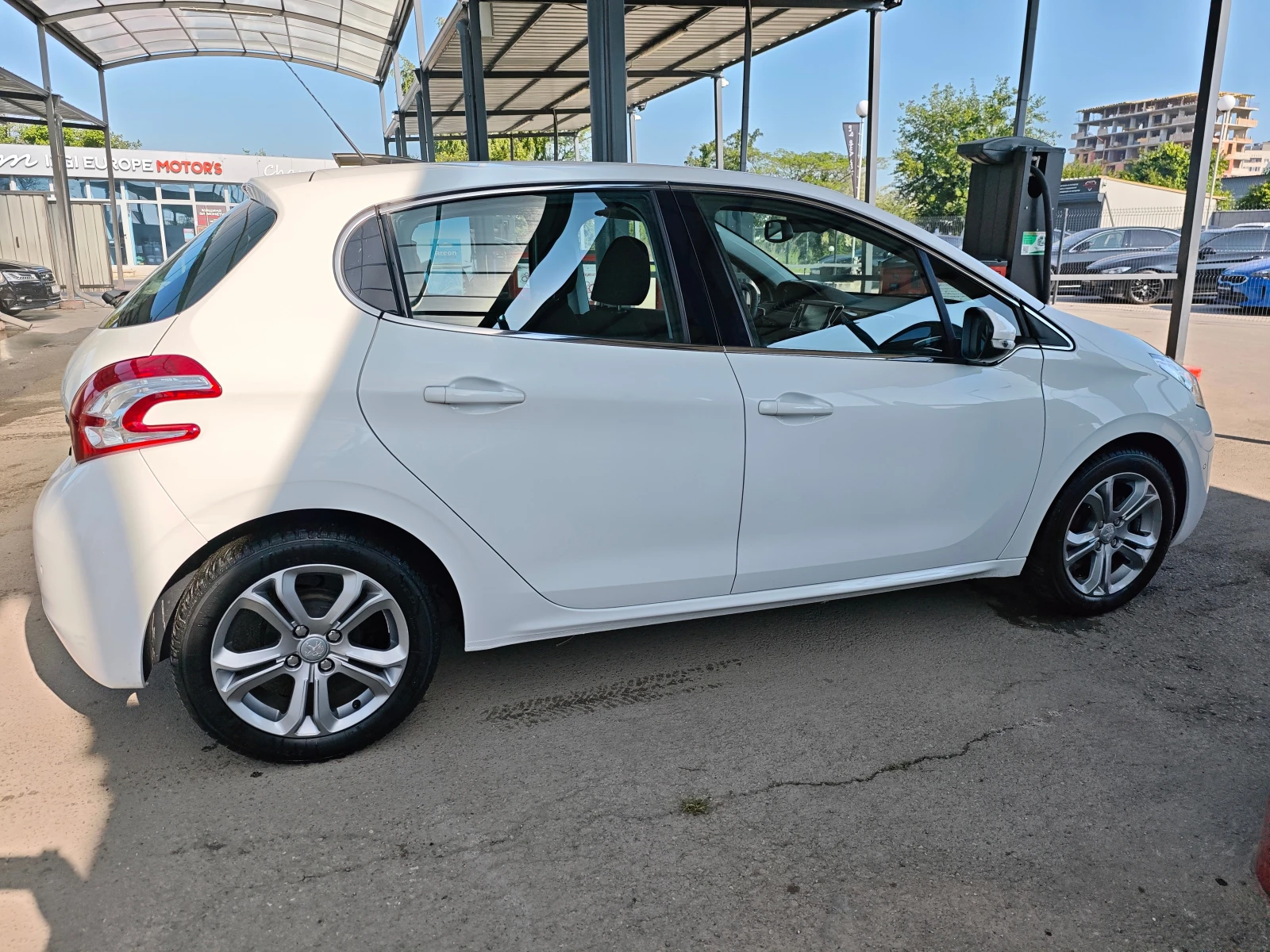 Peugeot 208 1.4HDI - изображение 8