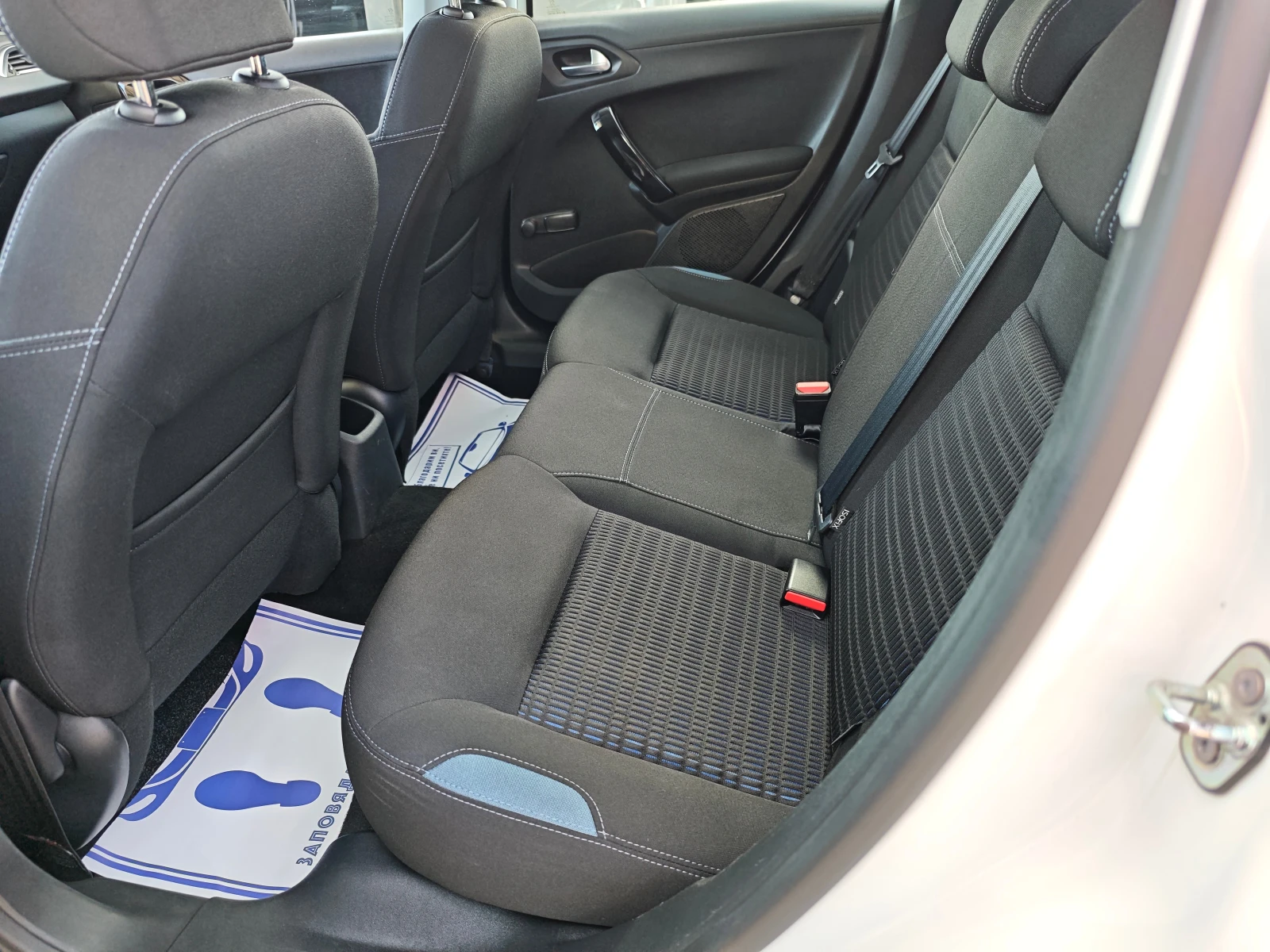 Peugeot 208 1.4HDI - изображение 10