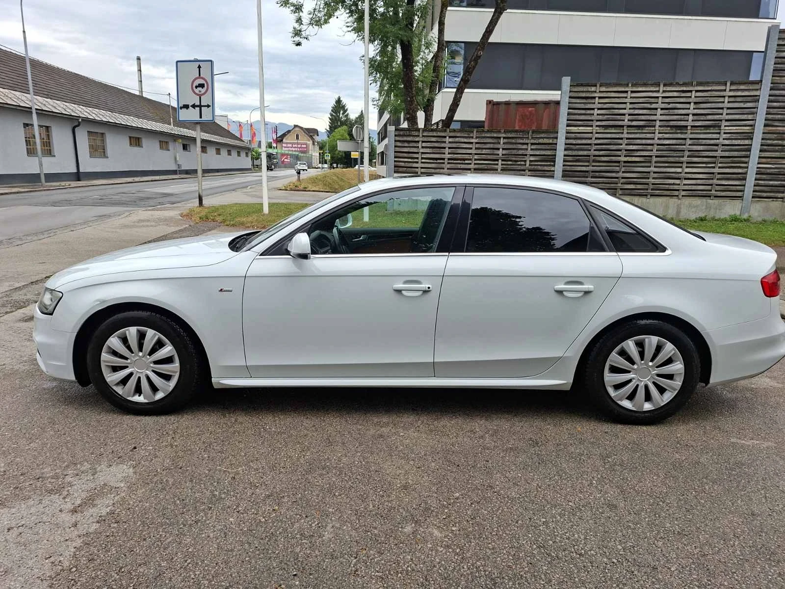 Audi A4 2.0T  - изображение 8