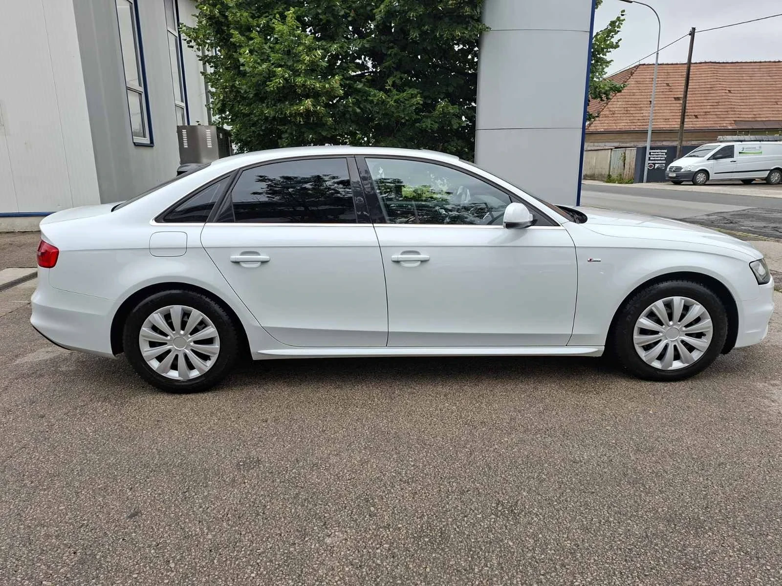 Audi A4 2.0T  - изображение 4