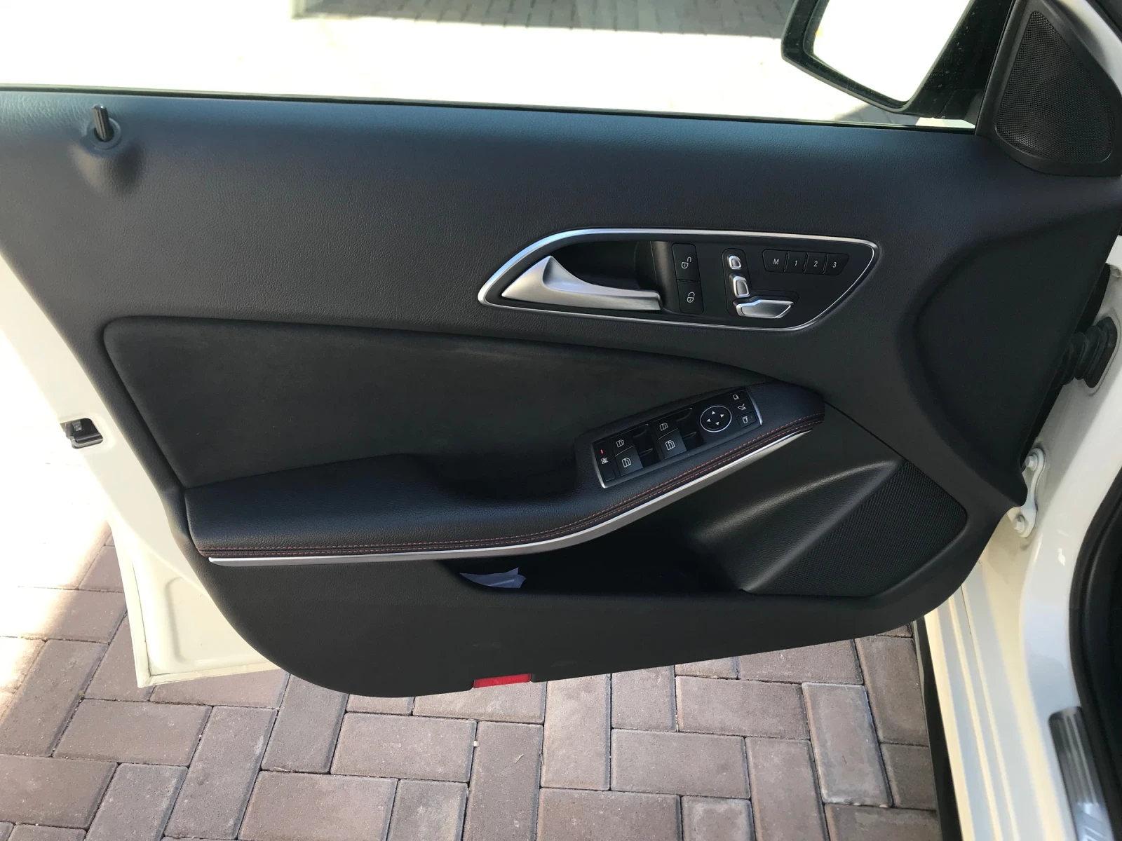 Mercedes-Benz A45 AMG, снимка 8 - Автомобили и джипове - 54243191