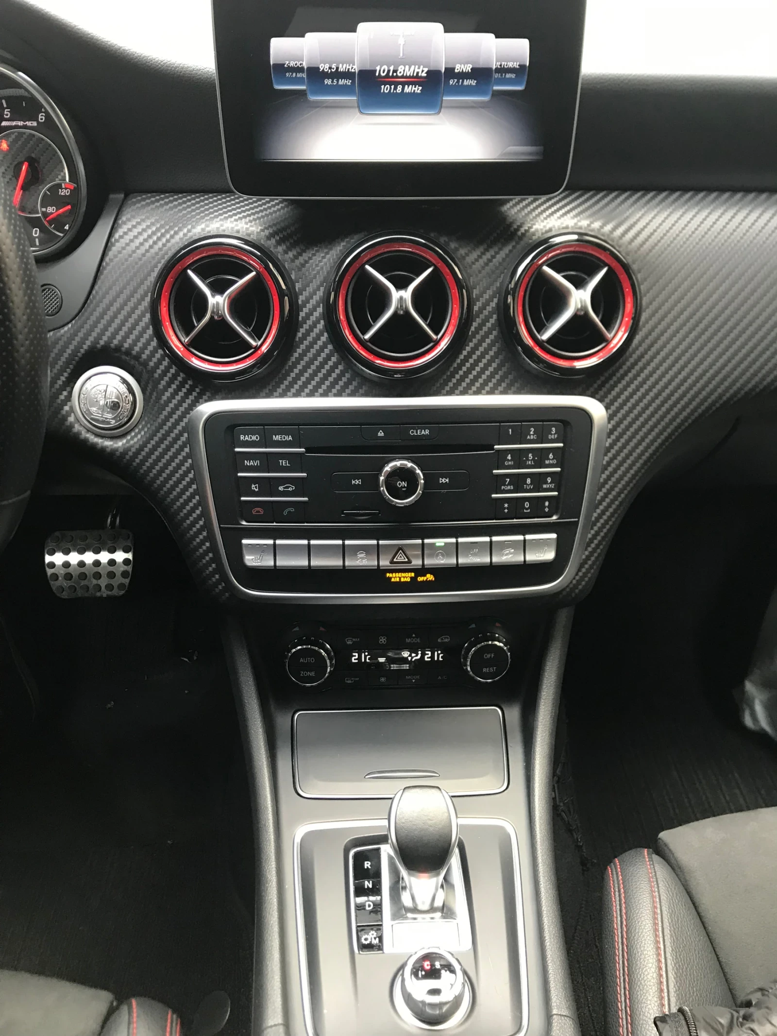 Mercedes-Benz A45 AMG, снимка 10 - Автомобили и джипове - 54243191