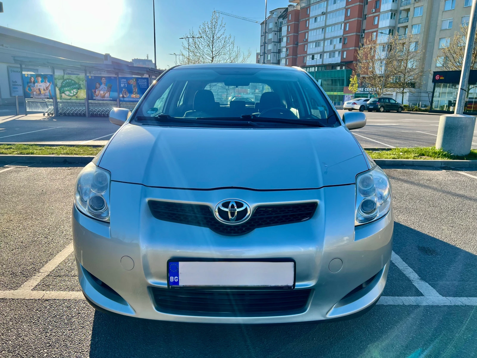 Toyota Auris 1.4VVT-I, снимка 2 - Автомобили и джипове - 54347369