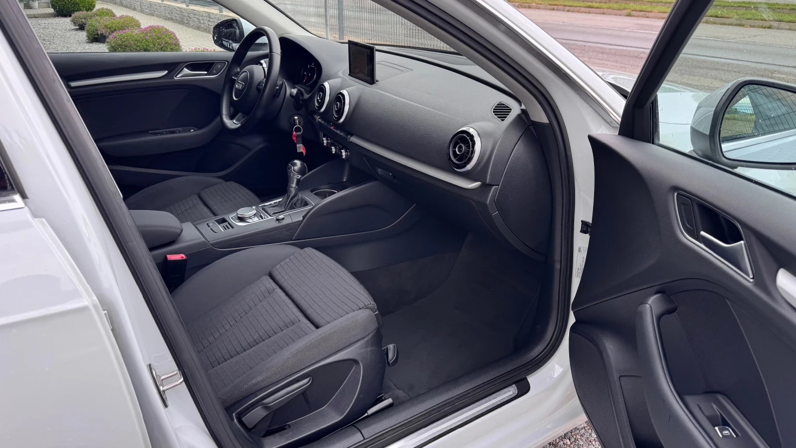 Audi A3 2.0TDI 150�� S-Tronic* DISTRONIC* AUDI �������*  | Mobile.bg � ����������� 10
