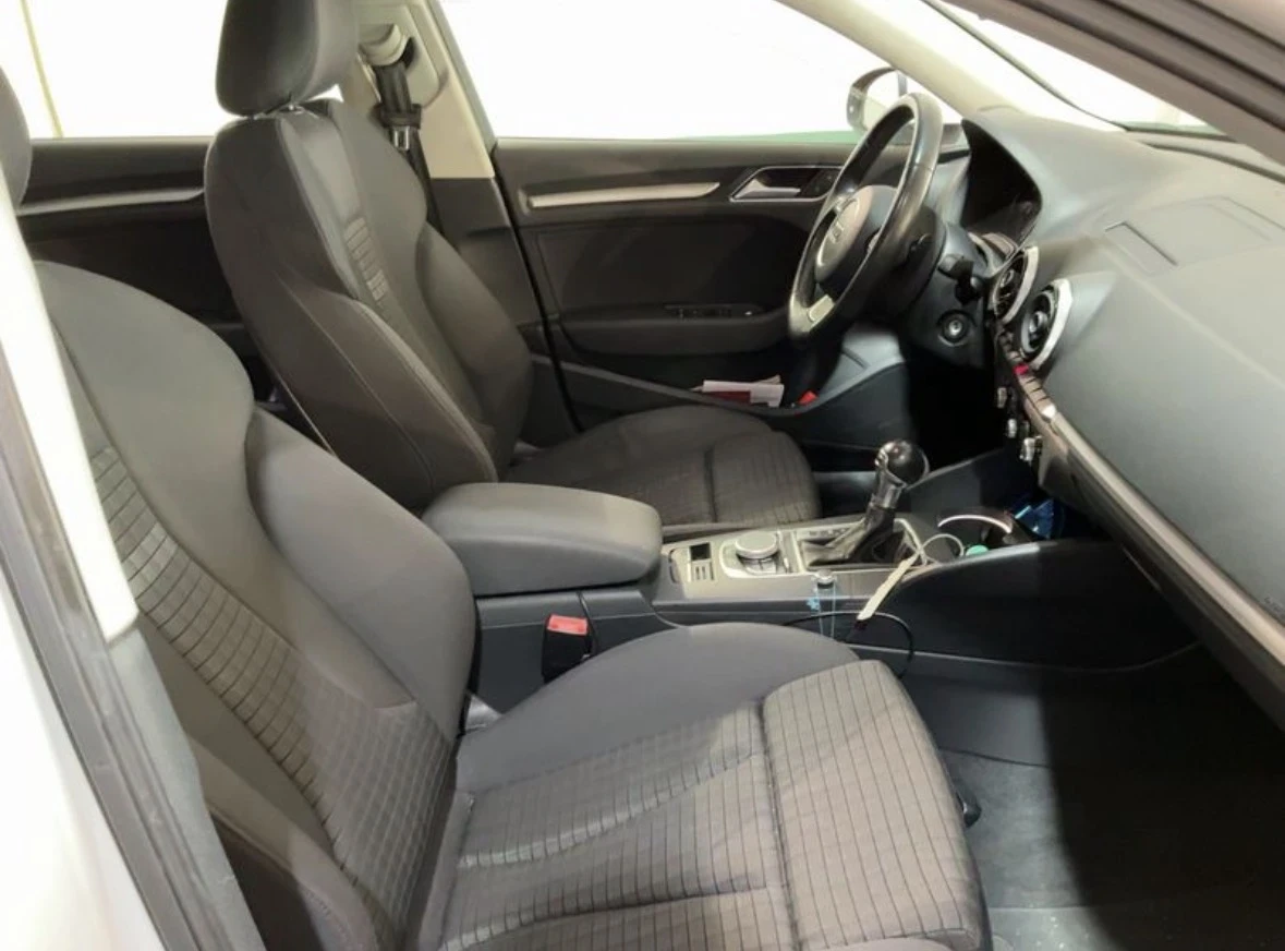 Audi A3 2.0TDI 150кс S-Tronic* DISTRONIC* AUDI История* , снимка 9 - Автомобили и джипове - 54520438