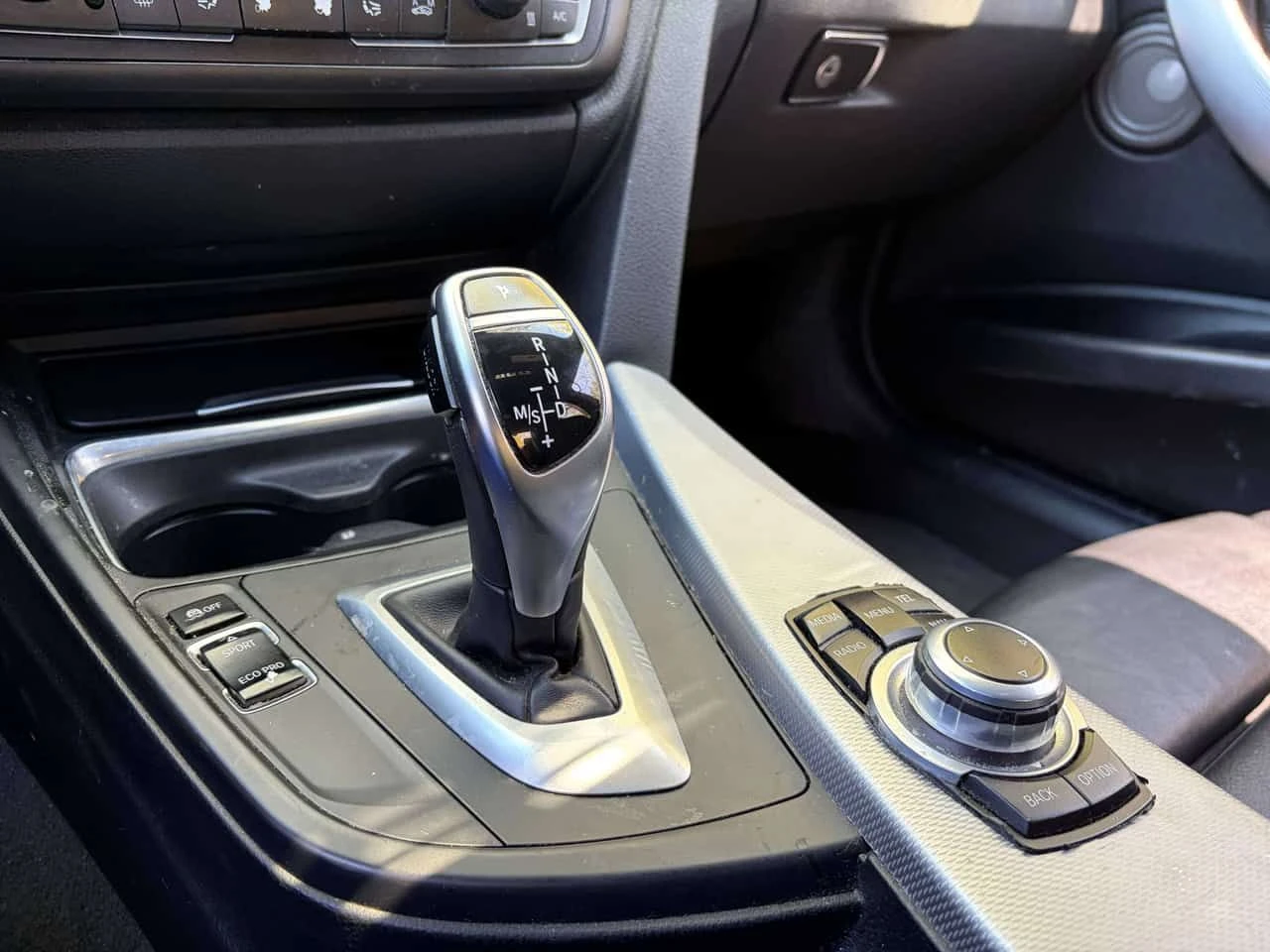 BMW 335 * CARFAX * ���� �� �� | Mobile.bg � ����������� 6