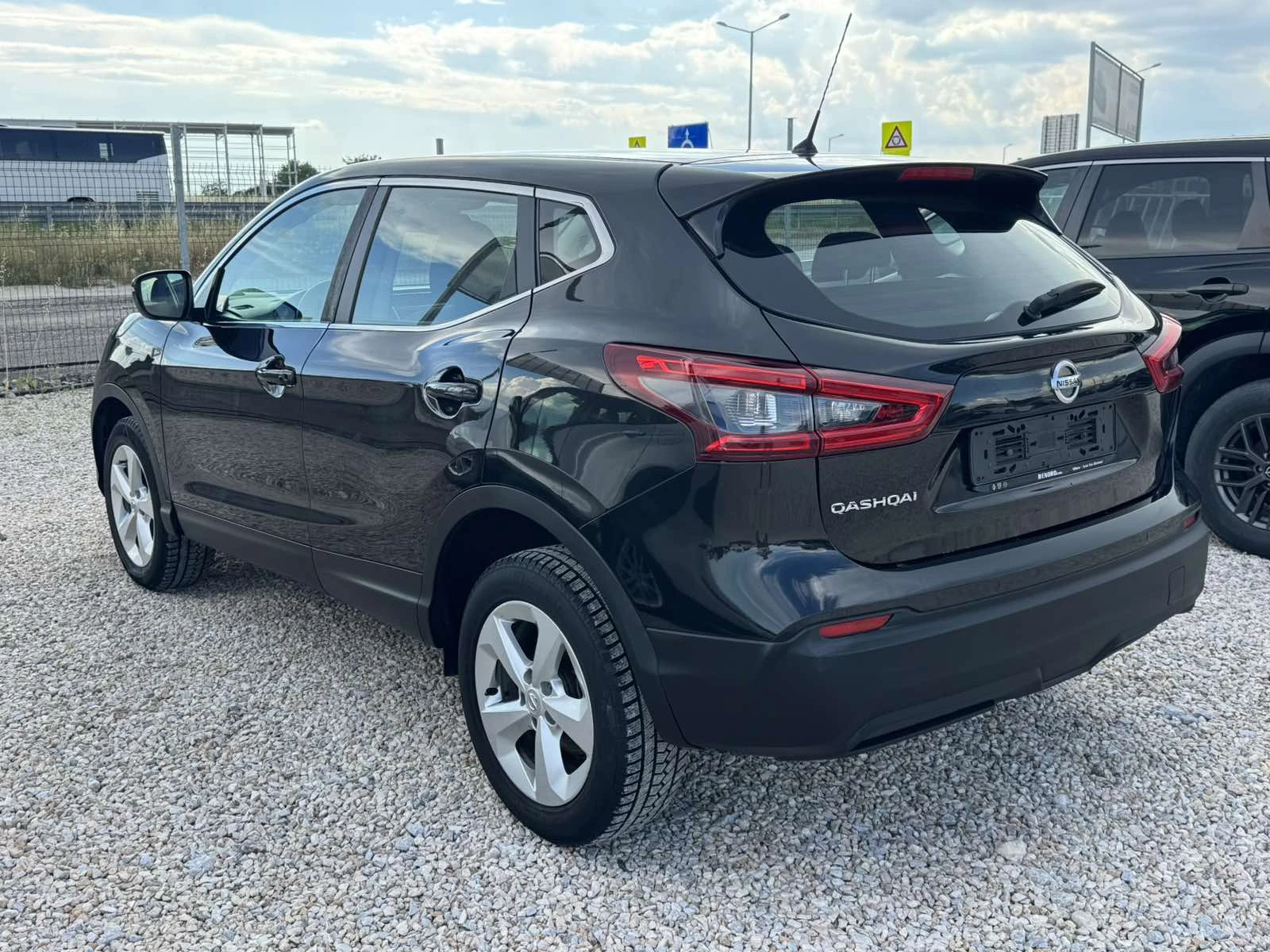 Nissan Qashqai 1.6DCI 4X4, снимка 6 - Автомобили и джипове - 54835305