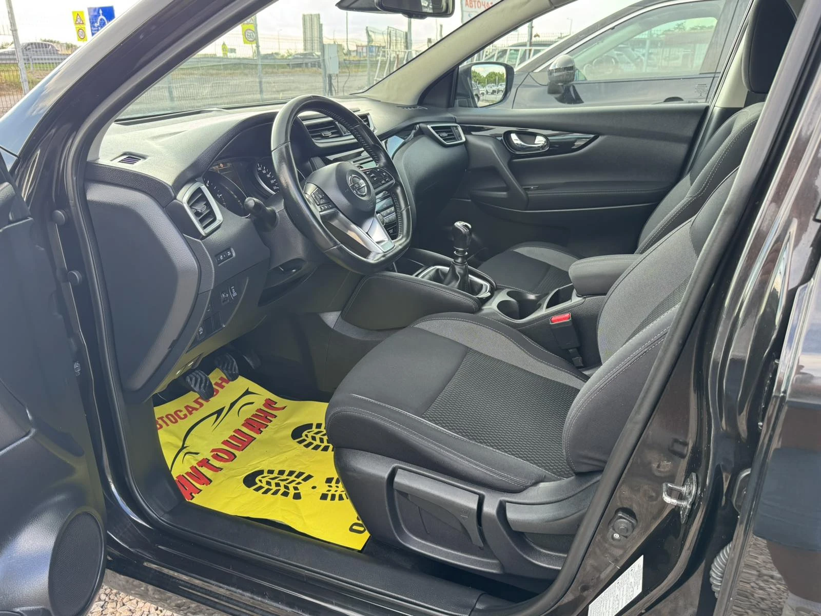 Nissan Qashqai 1.6DCI 4X4, снимка 12 - Автомобили и джипове - 54835305