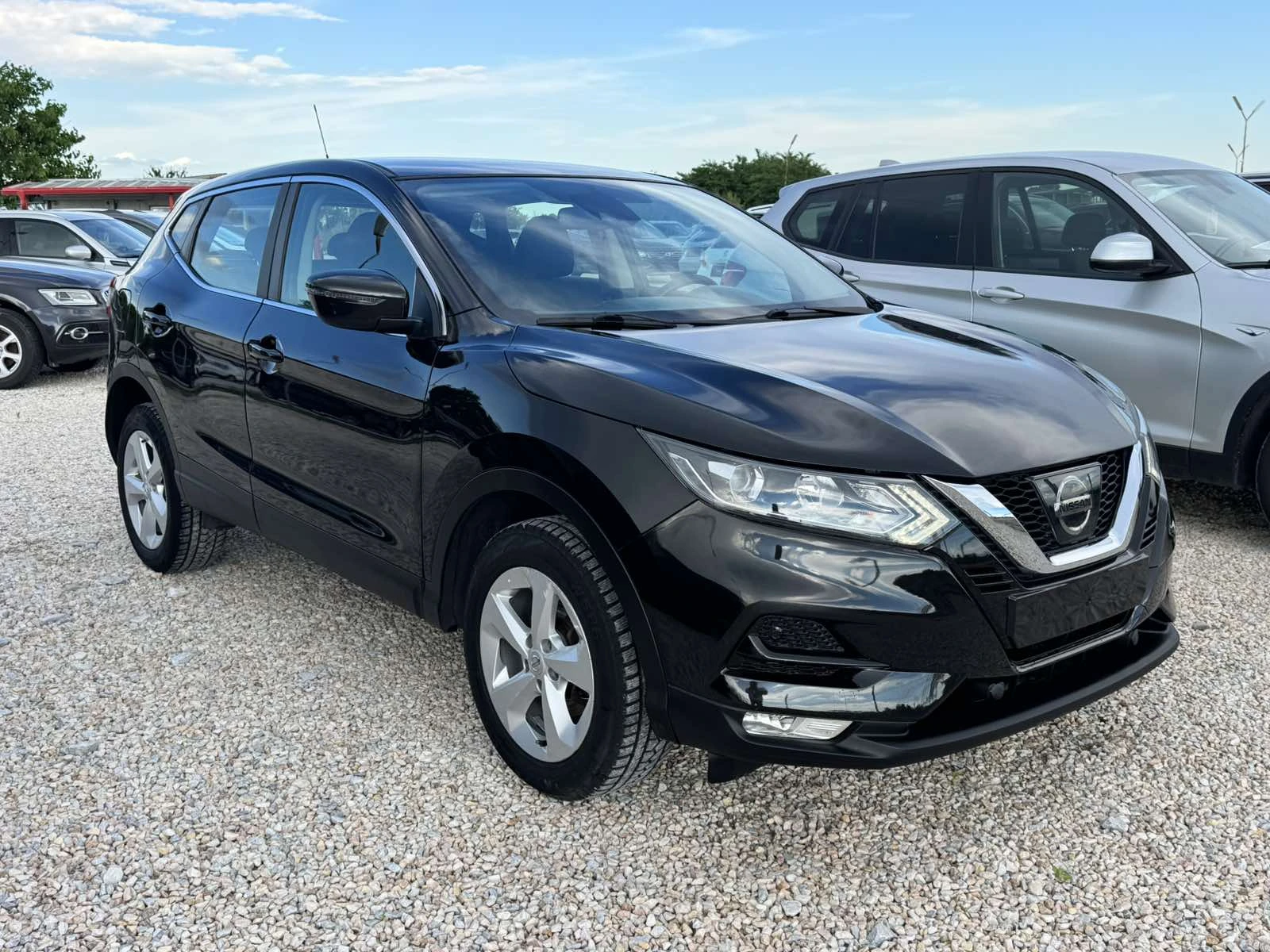 Nissan Qashqai 1.6DCI 4X4, снимка 3 - Автомобили и джипове - 54835305