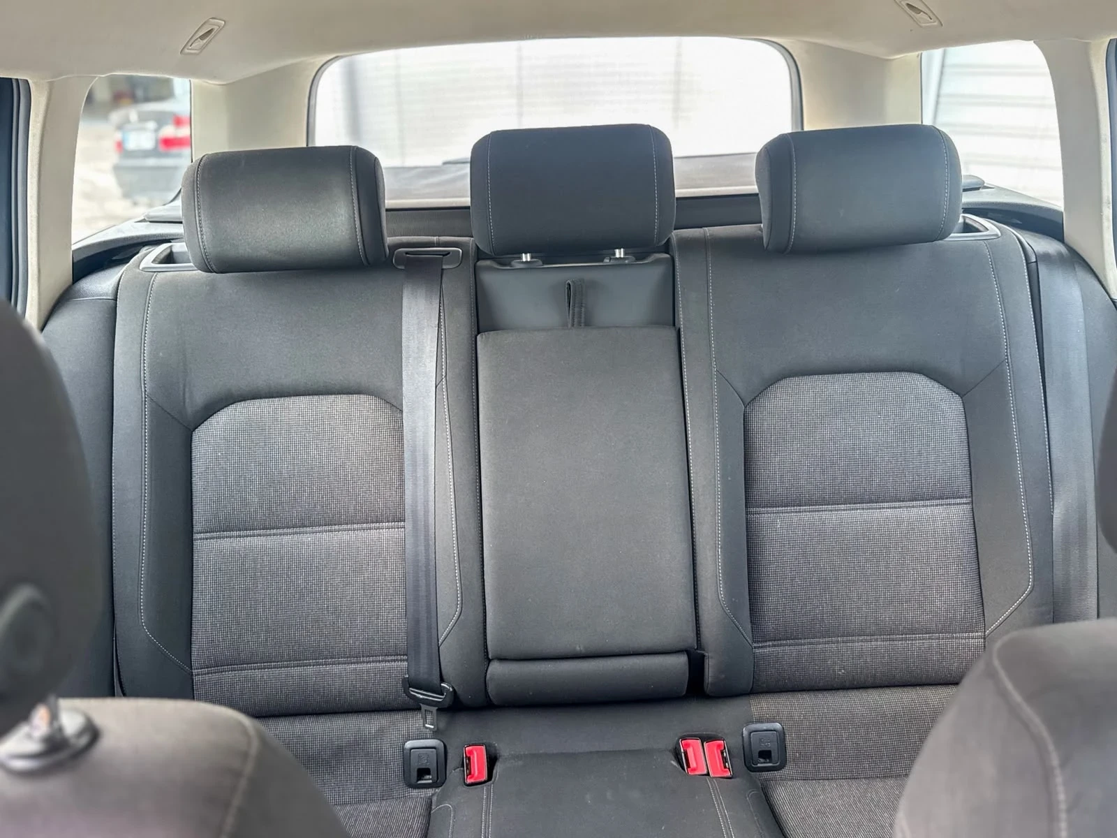 VW Passat 2.0TDI, снимка 14 - Автомобили и джипове - 54908404