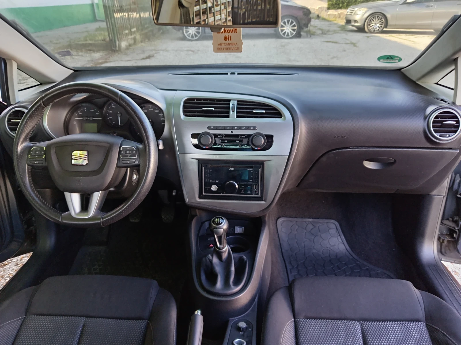 Seat Leon 1.4 турбо 125, снимка 8 - Автомобили и джипове - 55089856