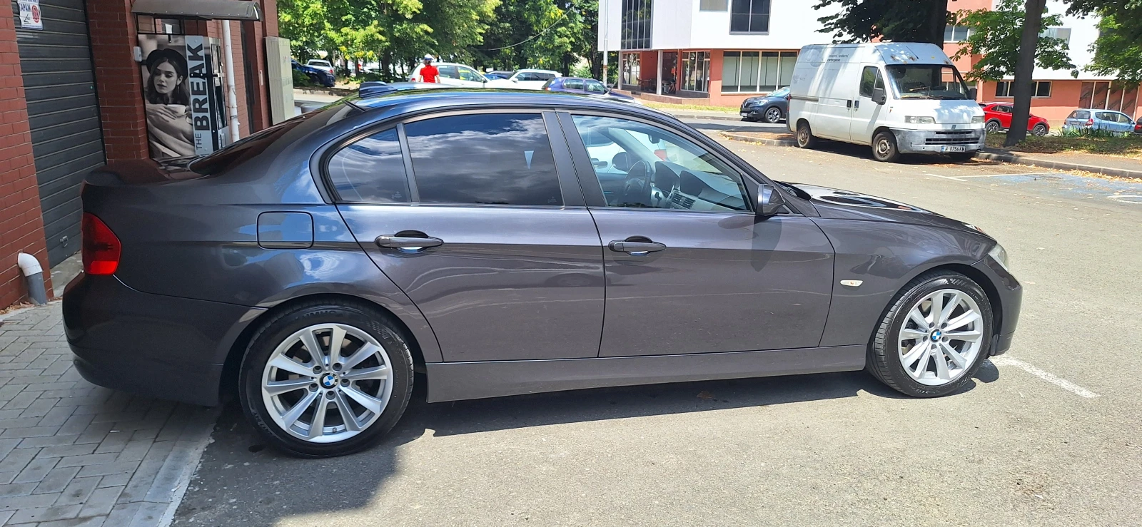 BMW 320 D, снимка 5 - Автомобили и джипове - 55281908