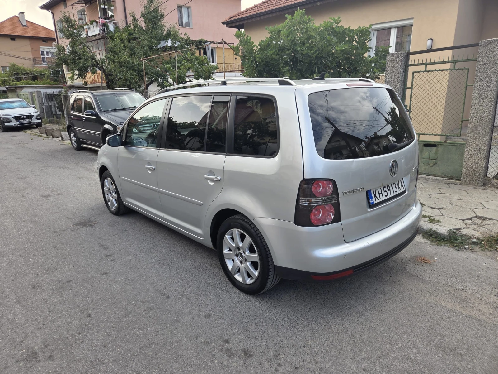 VW Touran 7 места| NAVI| TDI| 140 к.с., снимка 2 - Автомобили и джипове - 55875066
