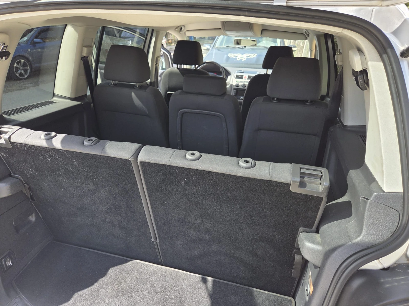 VW Touran 7 места| NAVI| TDI| 140 к.с., снимка 12 - Автомобили и джипове - 55875066