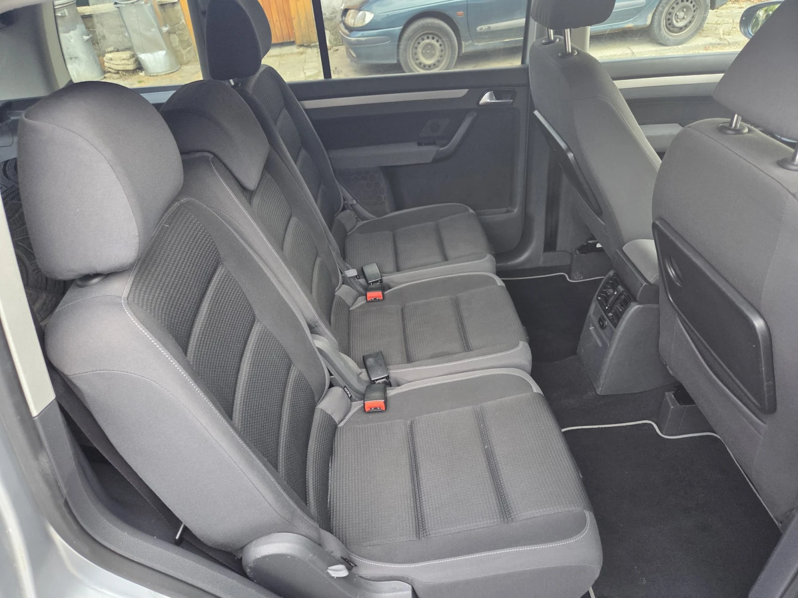 VW Touran 7 места| NAVI| TDI| 140 к.с., снимка 9 - Автомобили и джипове - 55875066