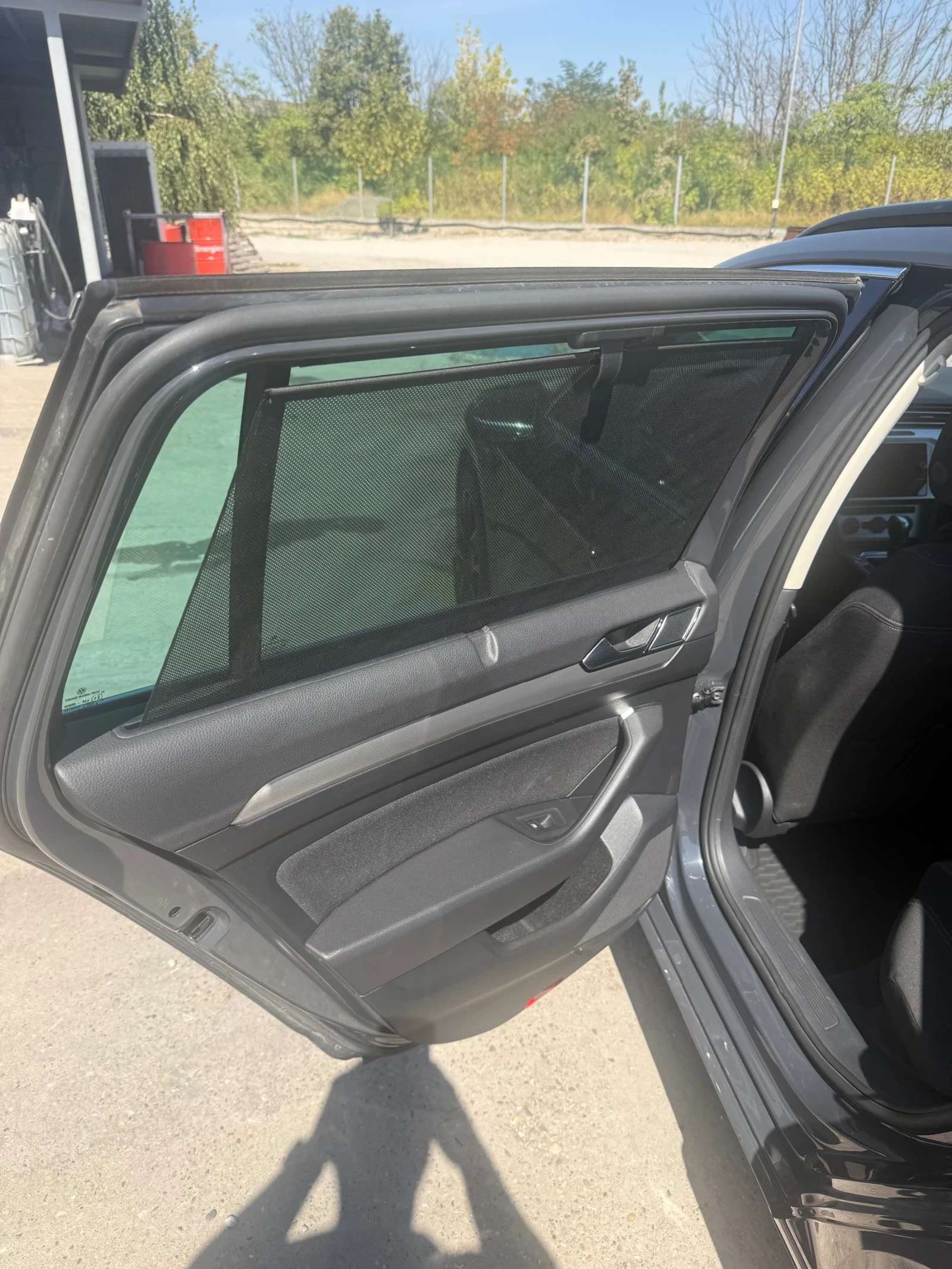 VW Passat 2.0 TDI. 150кс, снимка 11 - Автомобили и джипове - 56139394