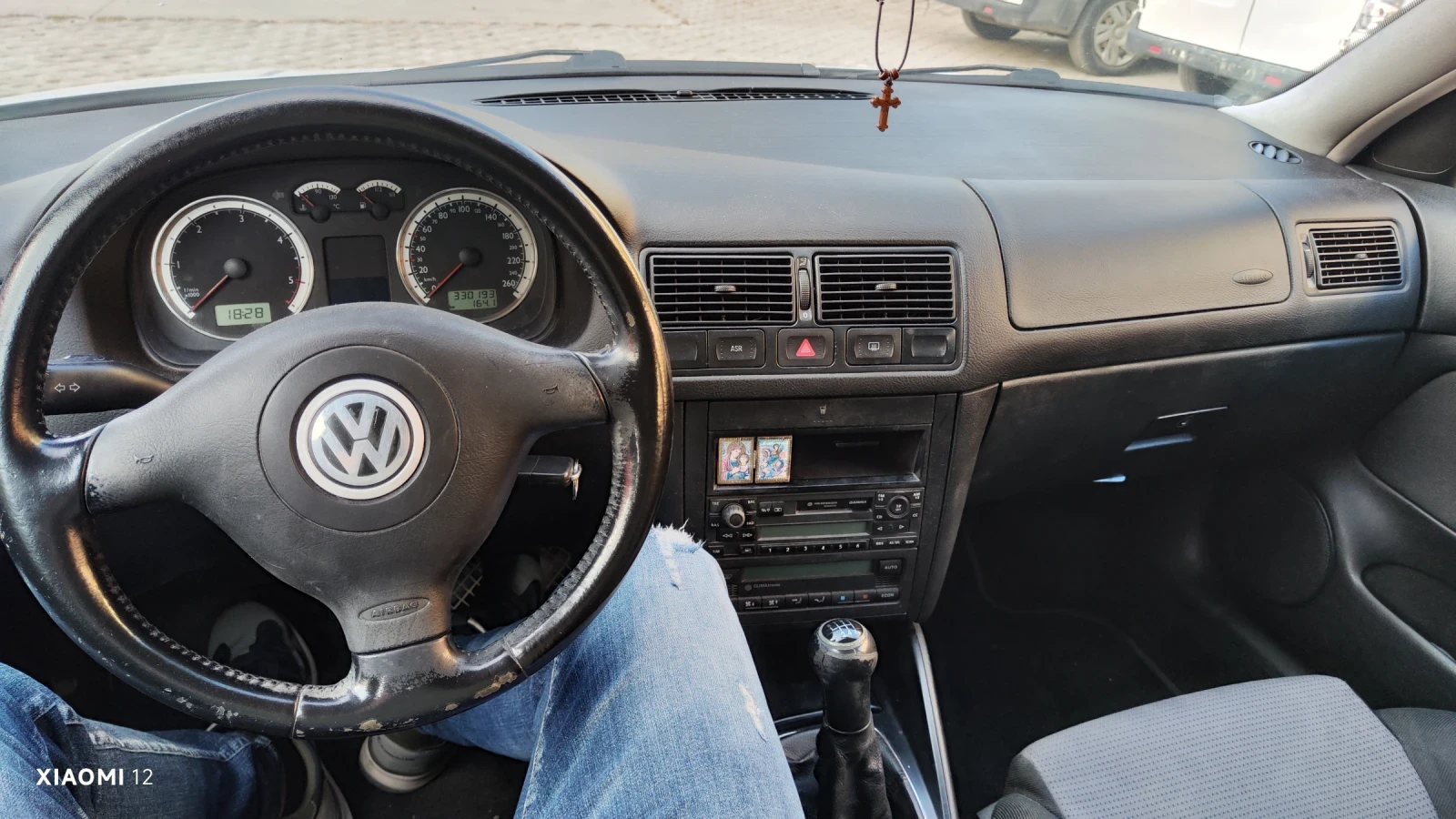 VW Golf 4, снимка 7 - Автомобили и джипове - 56602569