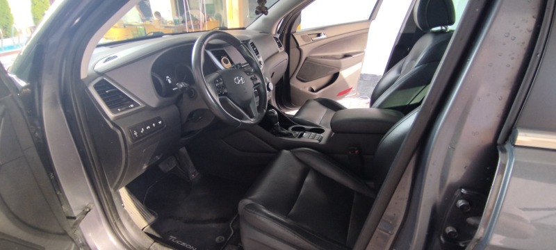 Hyundai Tucson Premium 184hp, снимка 8 - Автомобили и джипове - 43604703