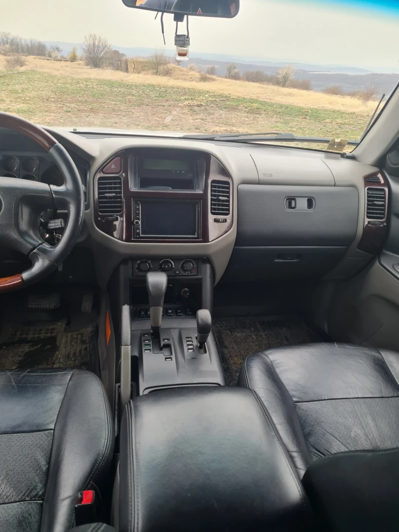 Mitsubishi Pajero 3.5GDI, снимка 16 - Автомобили и джипове - 47765511