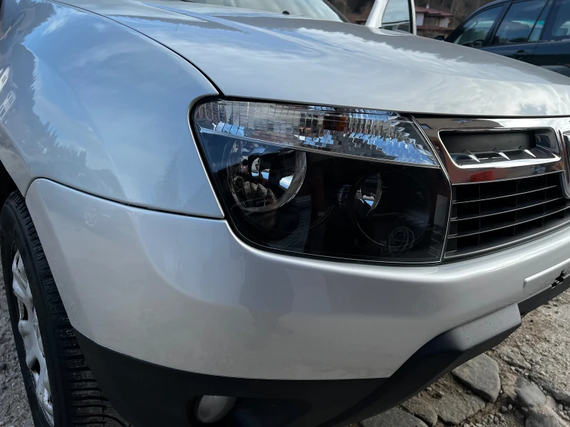 Dacia Duster 1.5dCi* 4х4* ОБСЛУЖЕНА* НОВИ ГУМИ* РЕАЛНИ КМ* ПЕРФ, снимка 14 - Автомобили и джипове - 48634805