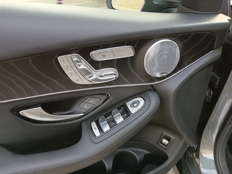 Mercedes-Benz GLC 300 245 hp 4matic , снимка 10 - Автомобили и джипове - 52474002