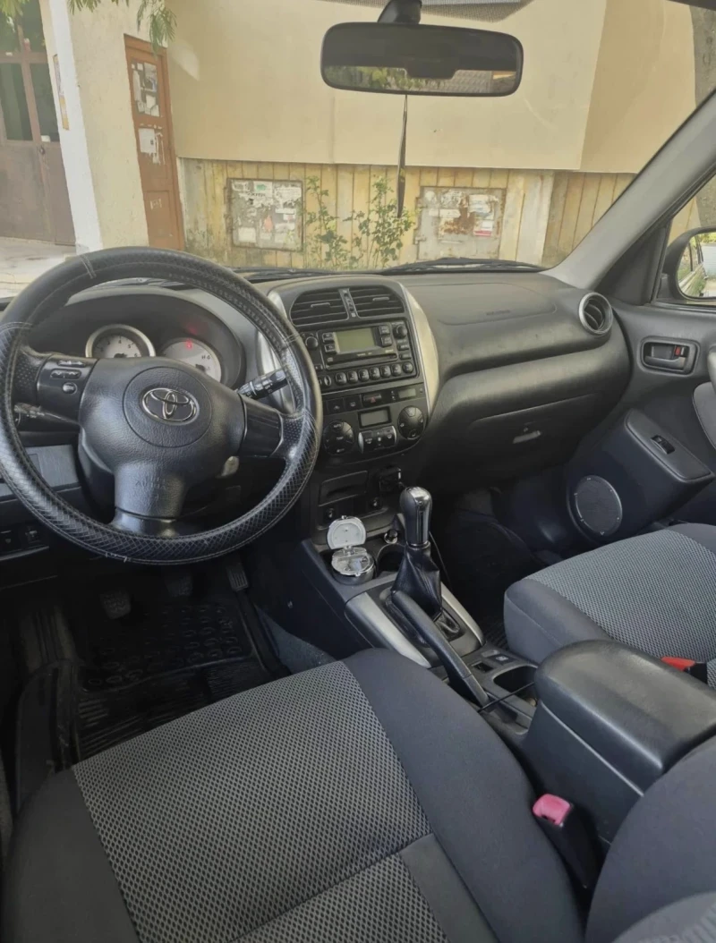 Toyota Rav4, снимка 3 - Автомобили и джипове - 52670827