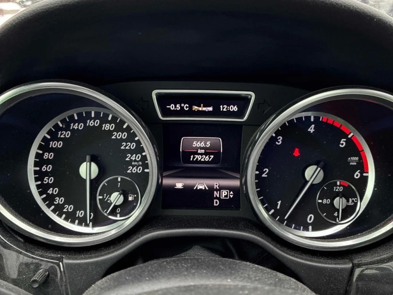 Mercedes-Benz ML 350 BlueTEC  CARFAX, снимка 8 - Автомобили и джипове - 52803052