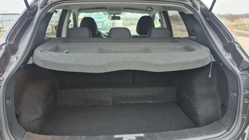 Nissan Qashqai 1.6 DCI * 140 000 km * Автомат * Бартер, снимка 15 - Автомобили и джипове - 52947132