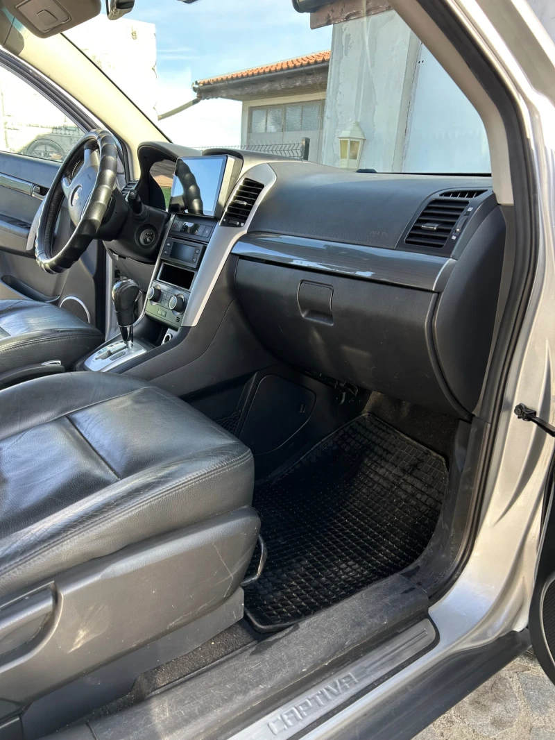 Chevrolet Captiva, снимка 6 - Автомобили и джипове - 53041227
