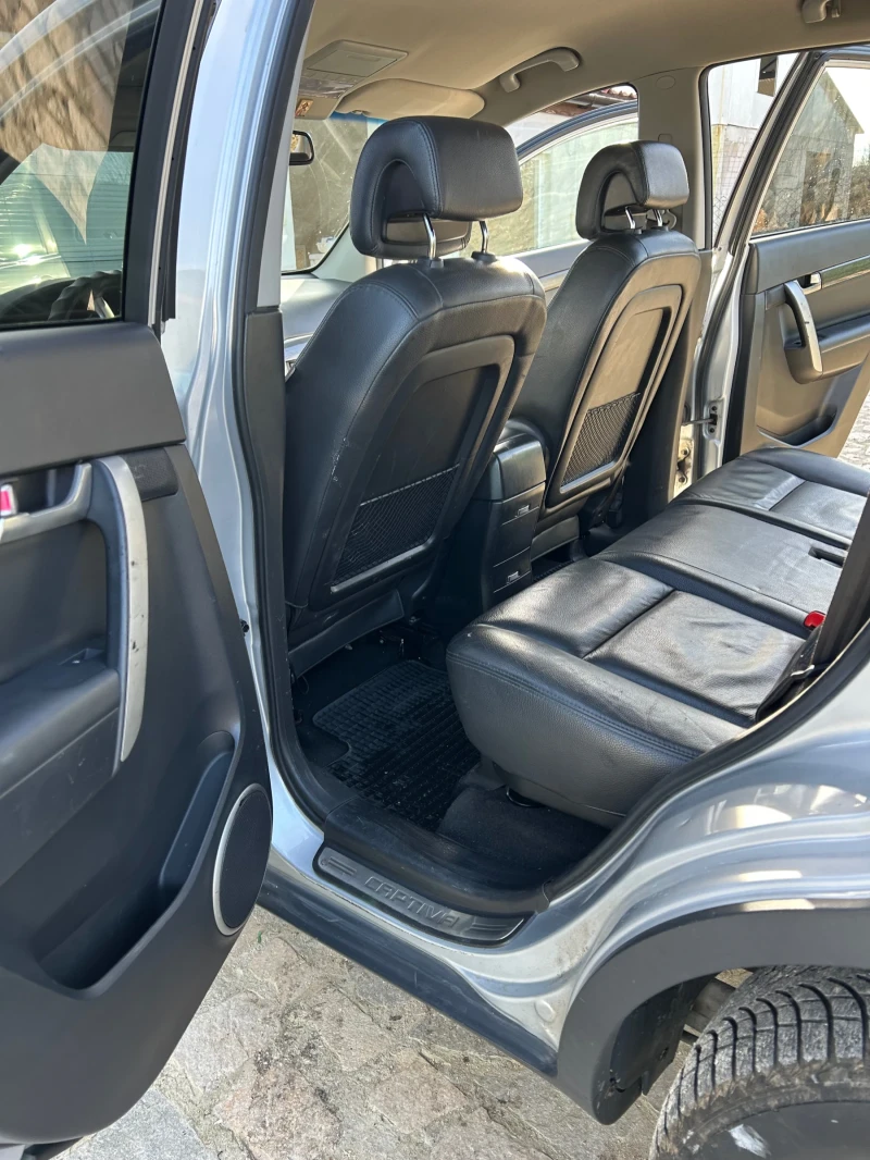 Chevrolet Captiva, снимка 8 - Автомобили и джипове - 53041227
